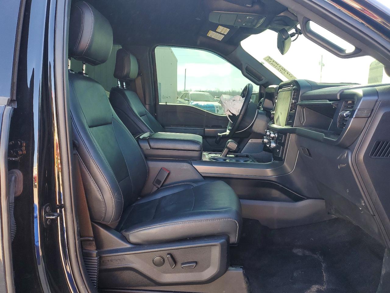2024 FORD F150 XLT photo 7