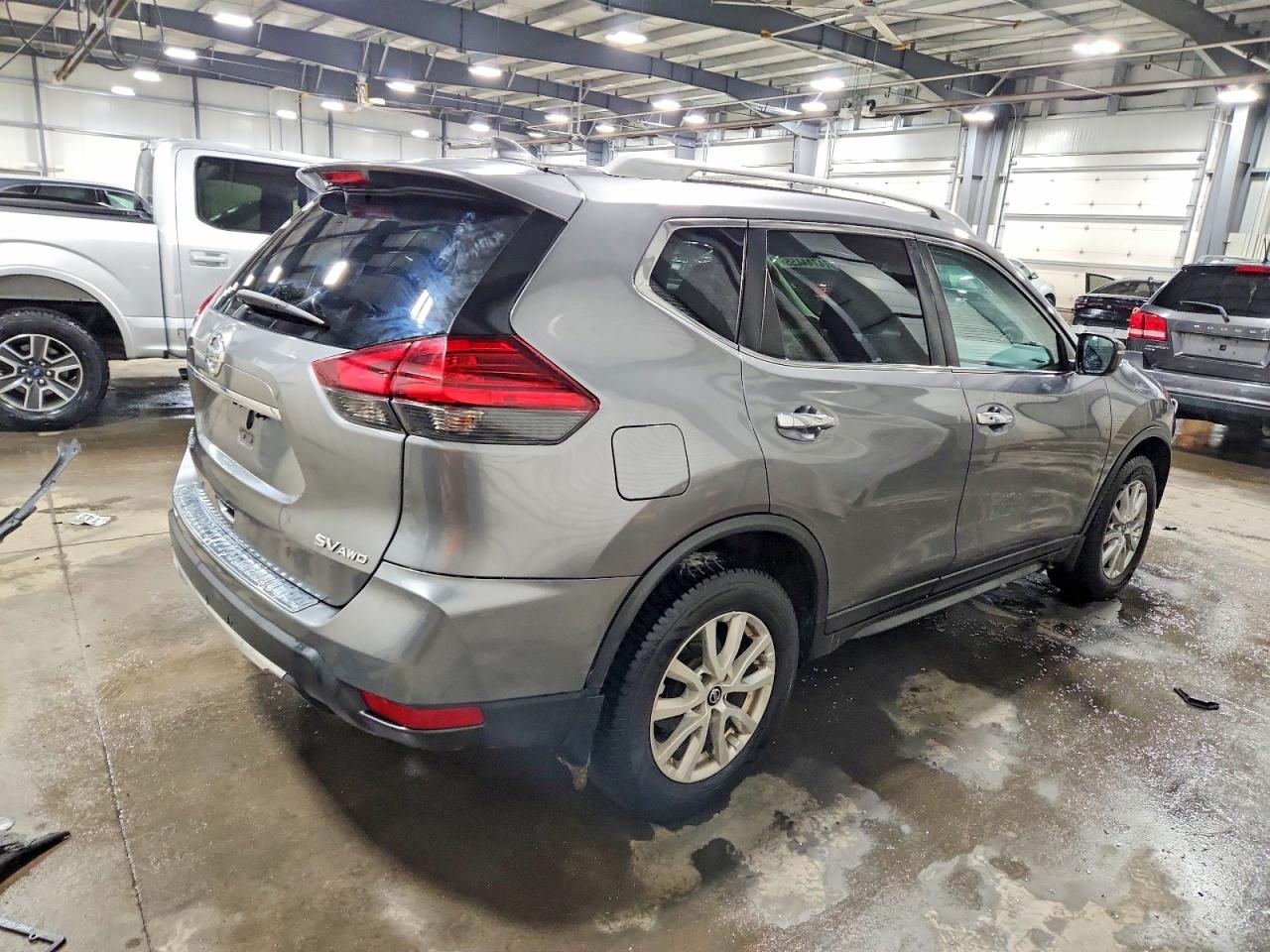 2017 NISSAN ROGUE SV photo 3