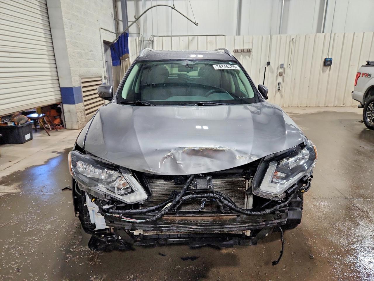 2017 NISSAN ROGUE SV photo 5
