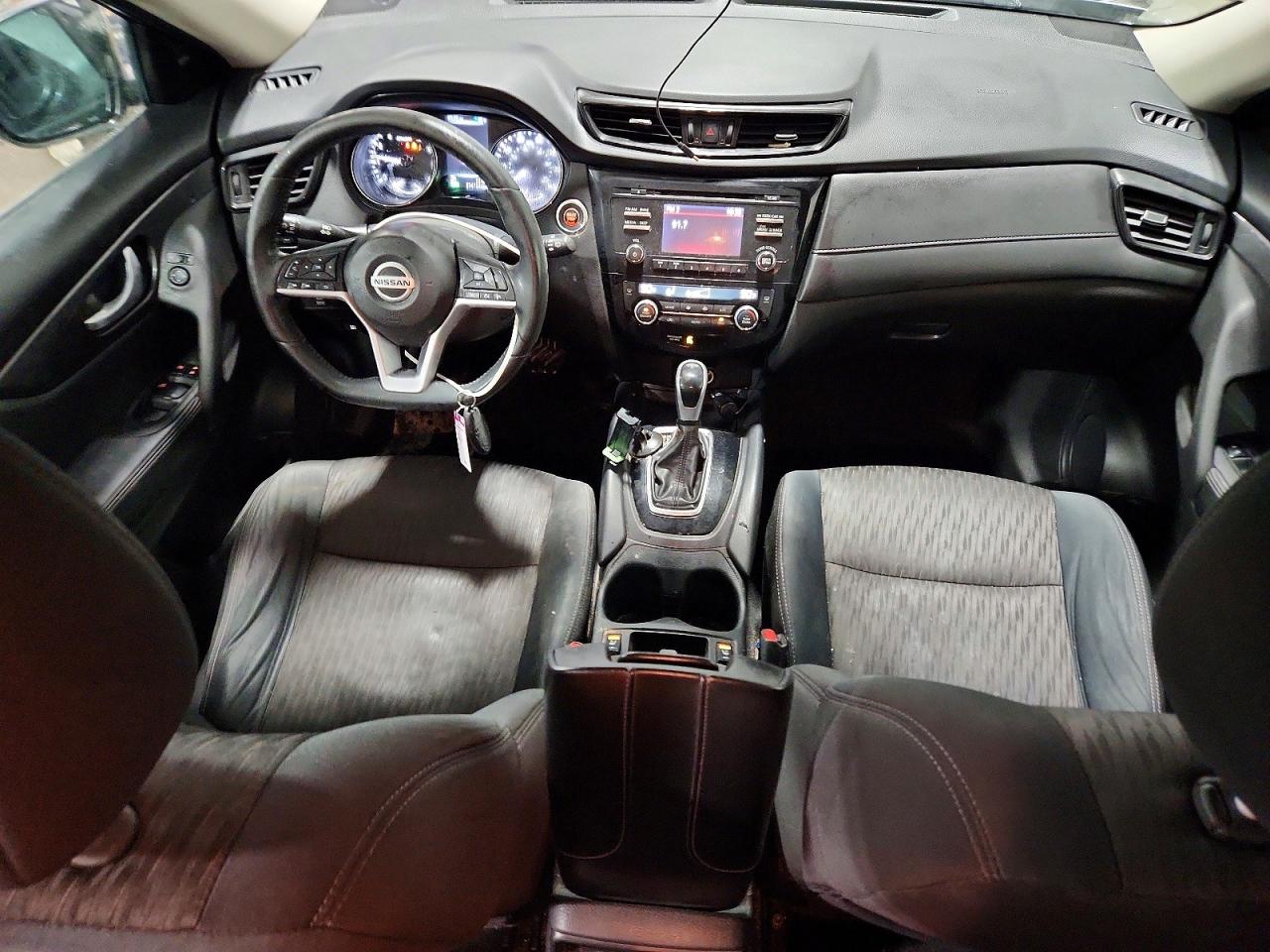 2017 NISSAN ROGUE SV photo 8