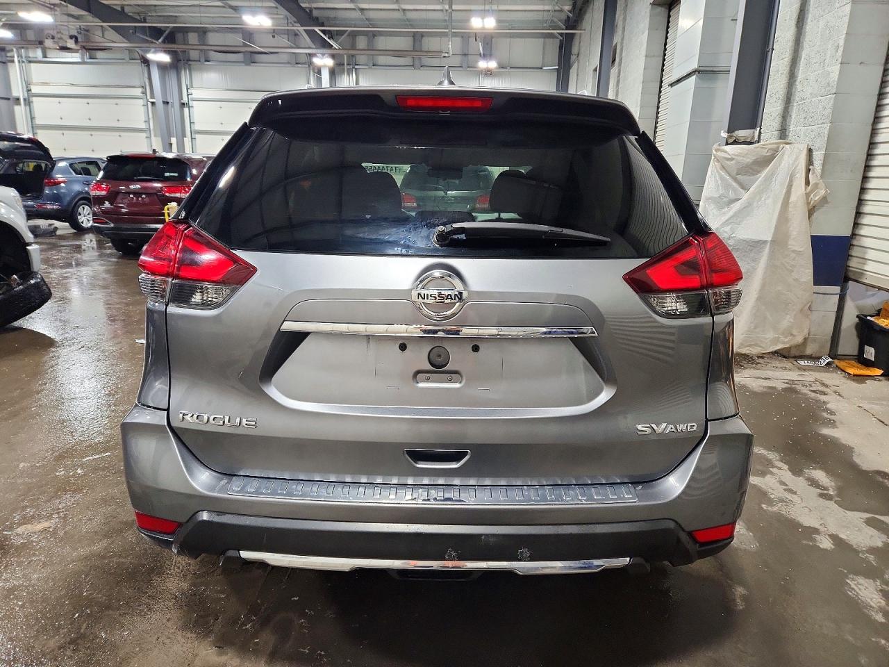 2017 NISSAN ROGUE SV photo 6