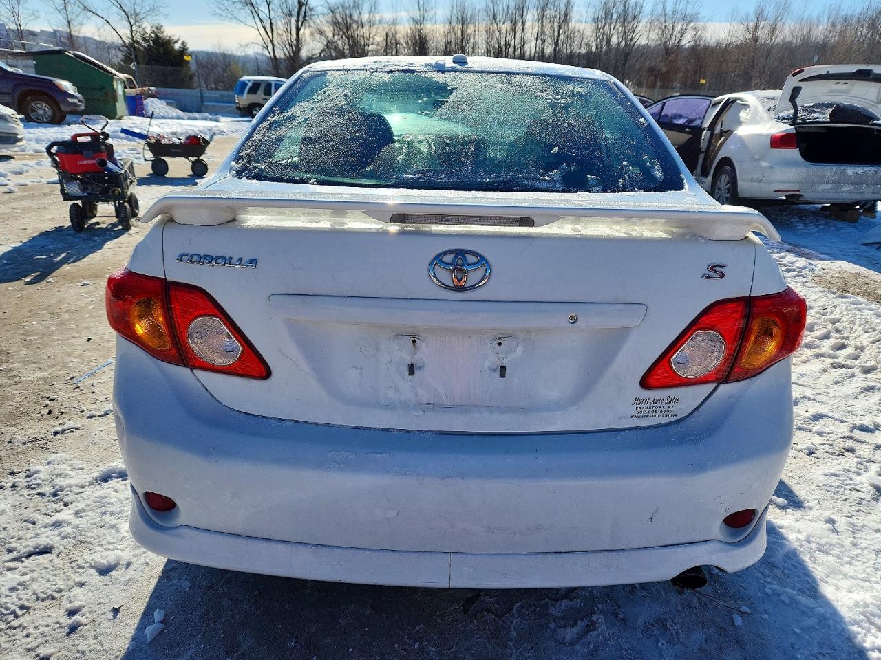 2010 TOYOTA COROLLA S photo 11