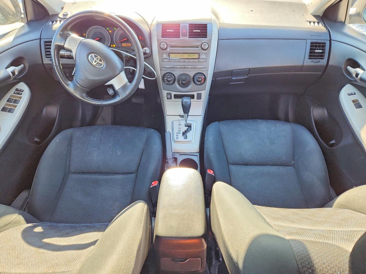 2010 TOYOTA COROLLA S photo 15