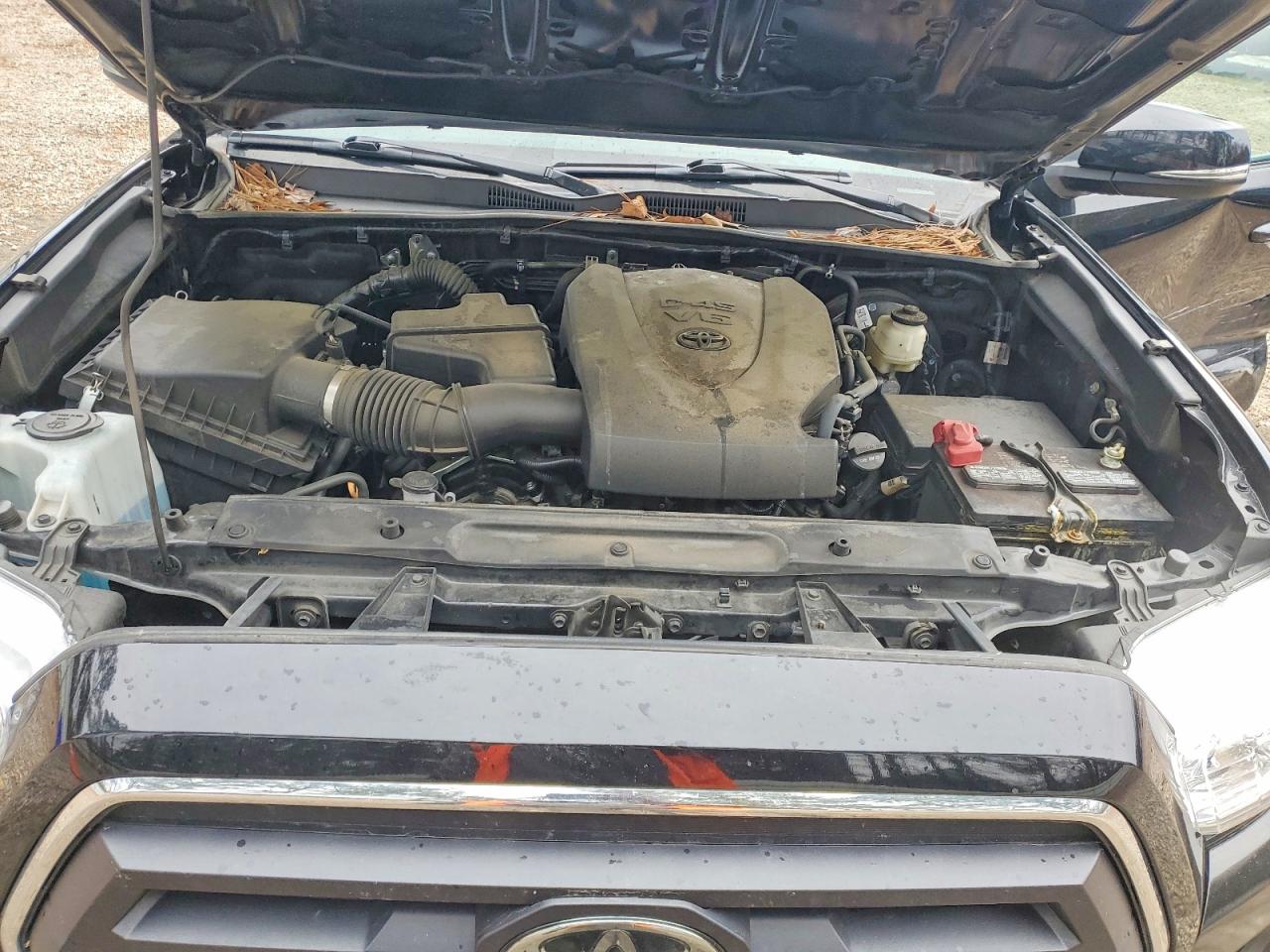 2022 TOYOTA TACOMA SR5 V6 photo 31