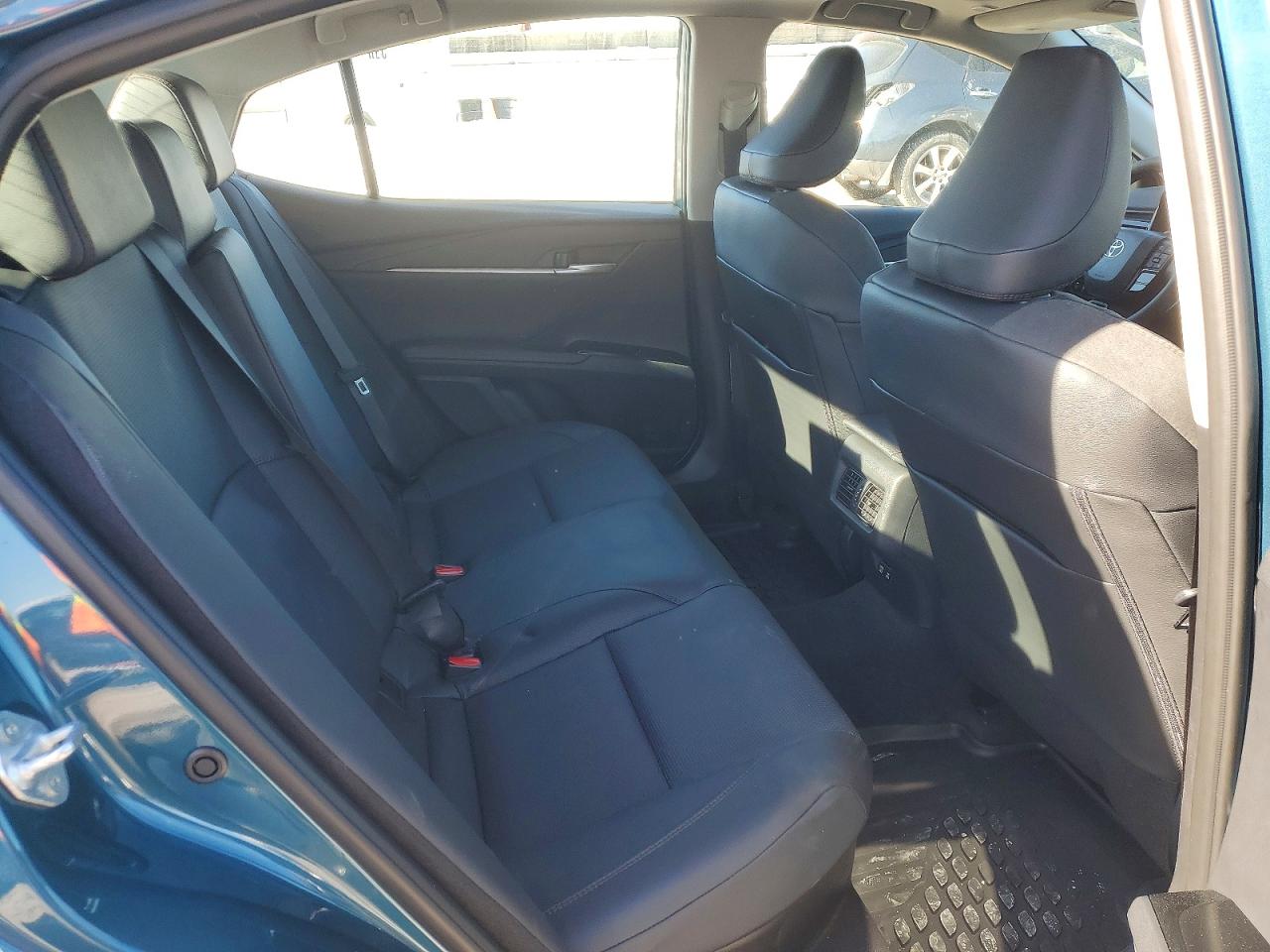 2026 TOYOTA CAMRY photo 10