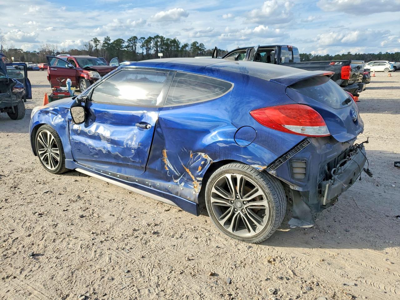 2016 HYUNDAI VELOSTER TURBO photo 3