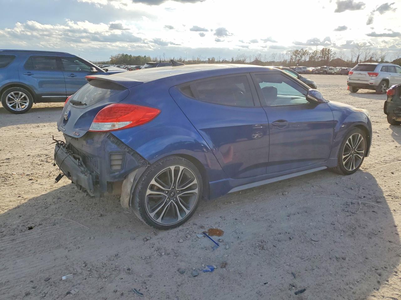 2016 HYUNDAI VELOSTER TURBO photo 5