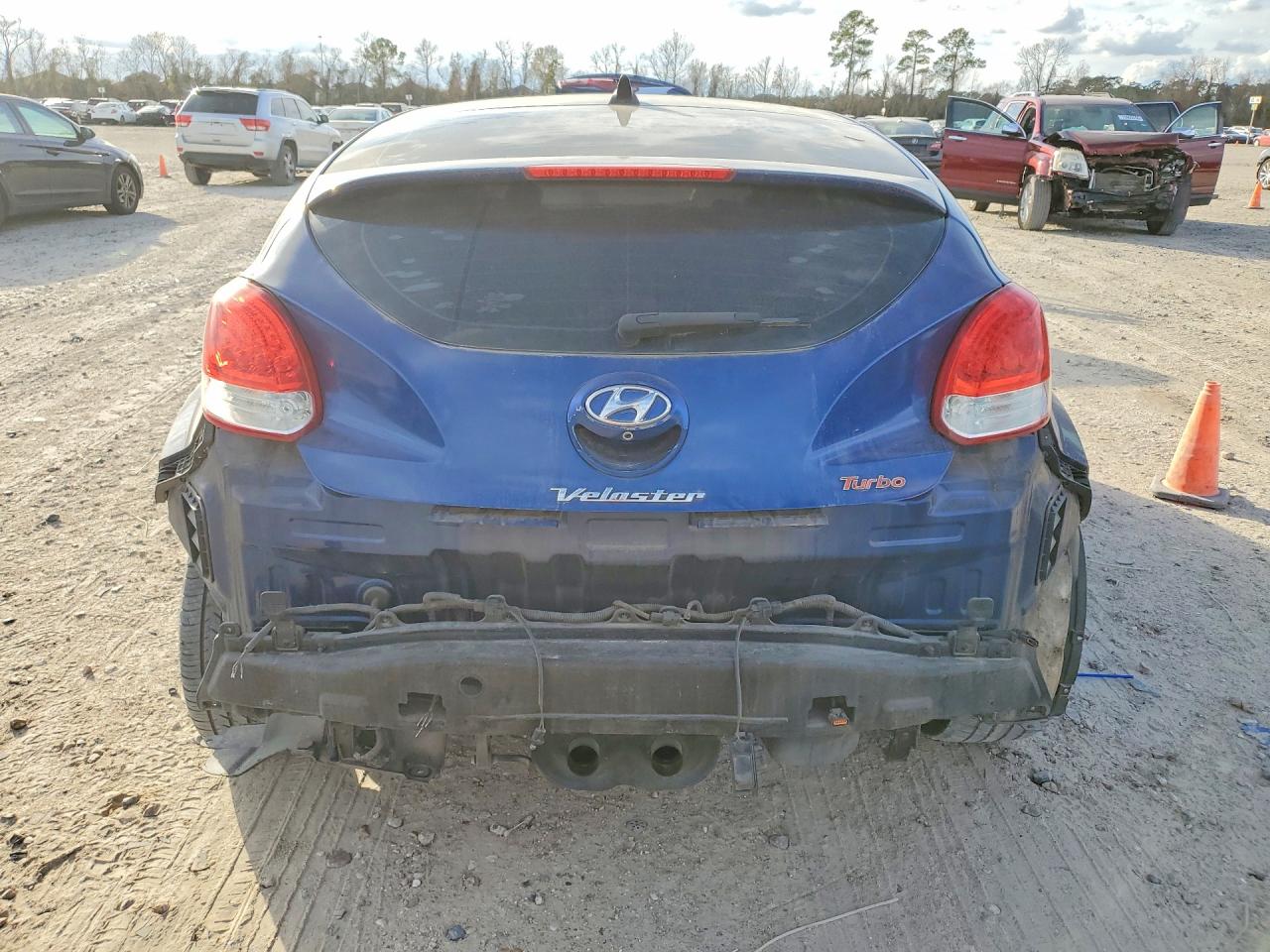 2016 HYUNDAI VELOSTER TURBO photo 11