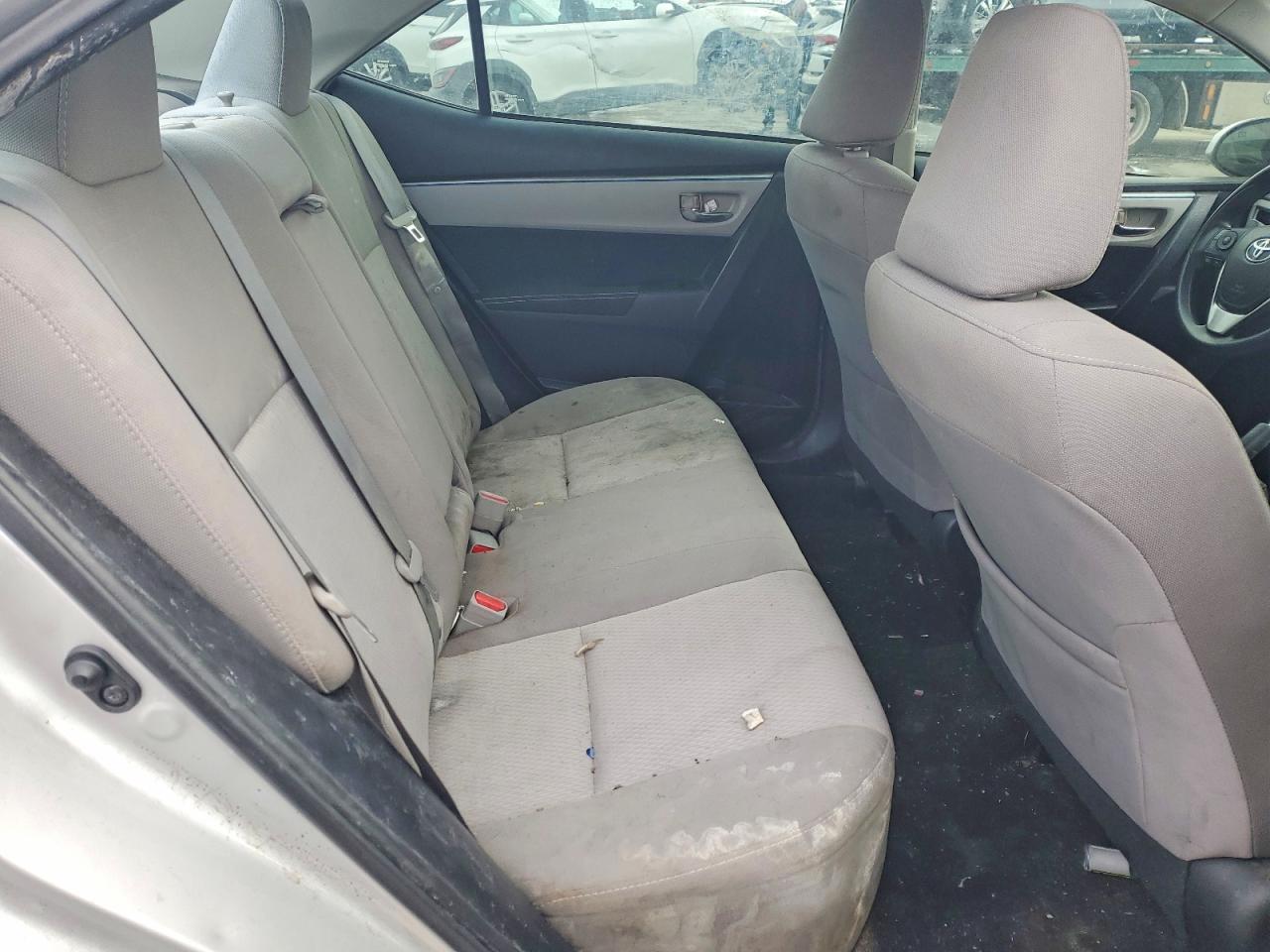 2015 TOYOTA COROLLA L photo 10