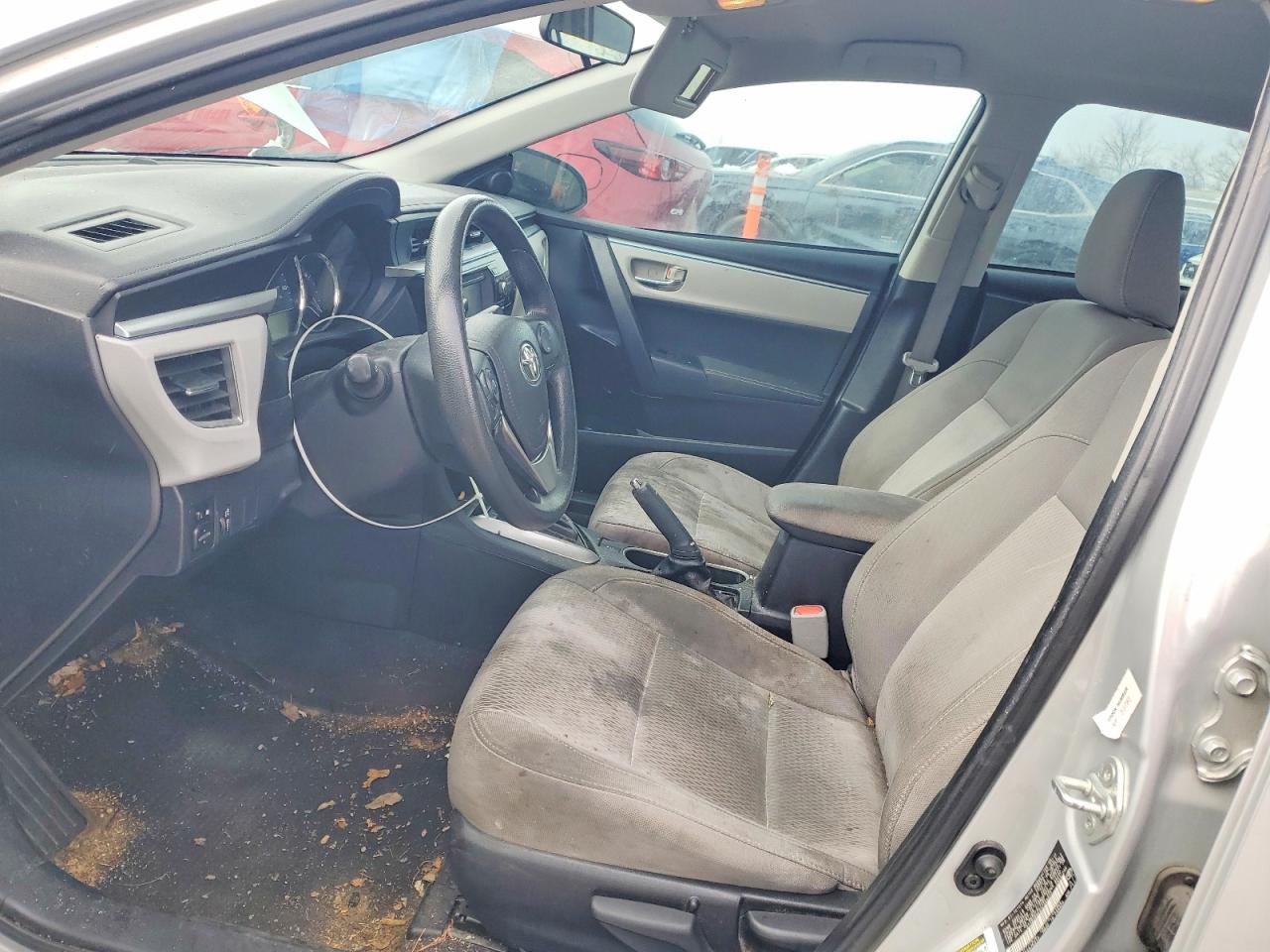 2015 TOYOTA COROLLA L photo 7