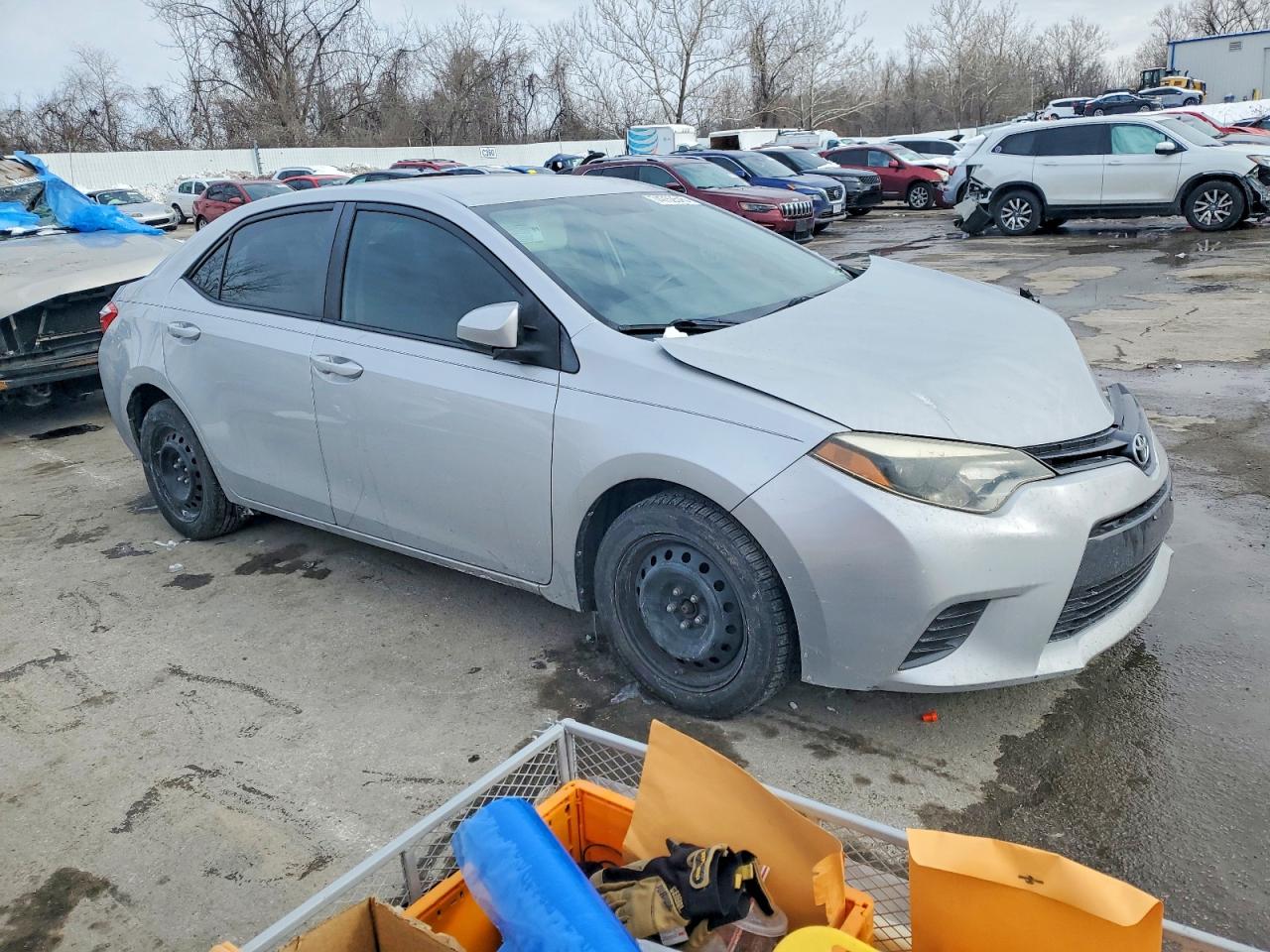 2015 TOYOTA COROLLA L photo 4