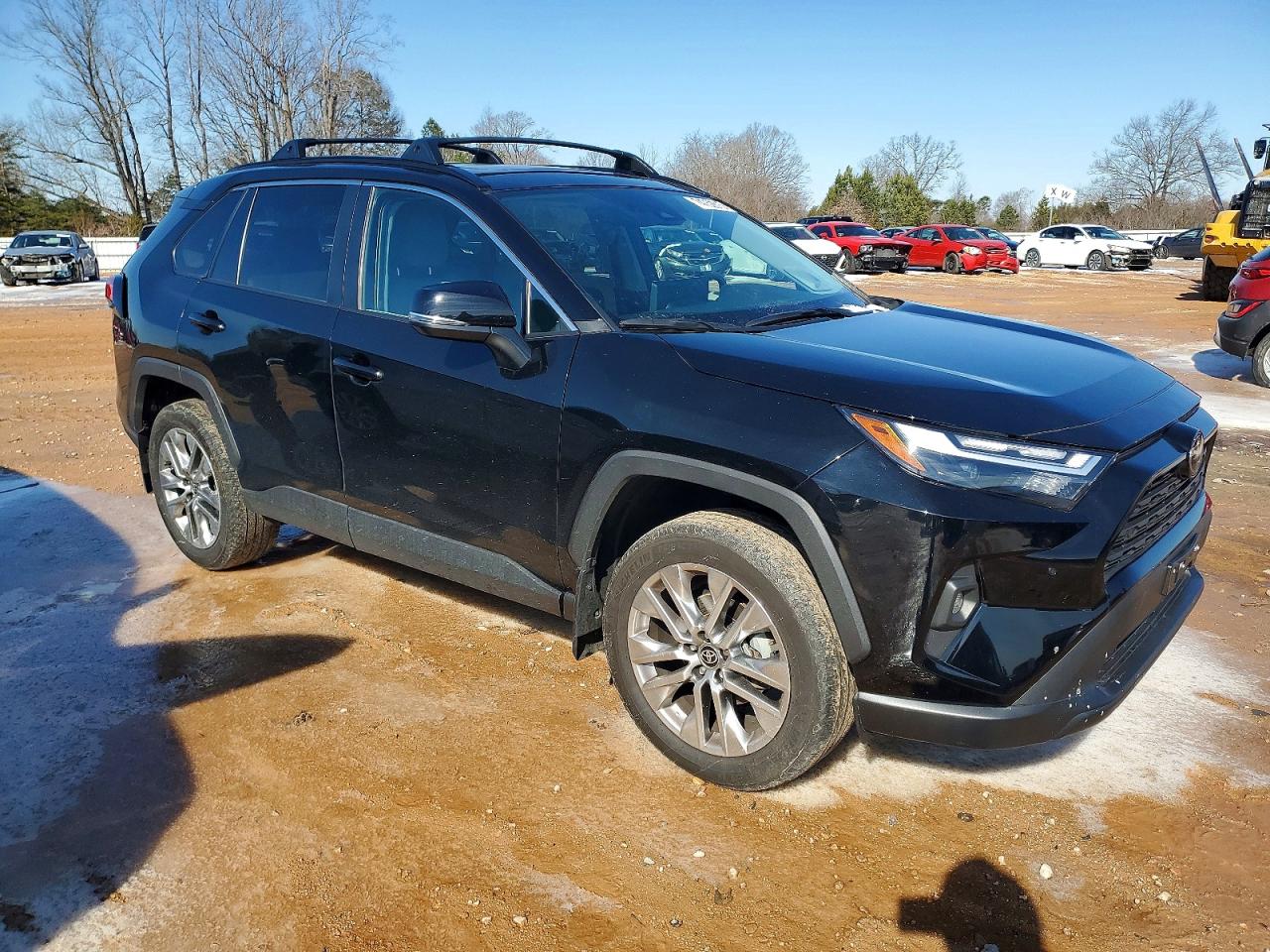 2024 TOYOTA RAV4 XLE PREMIUM photo 4