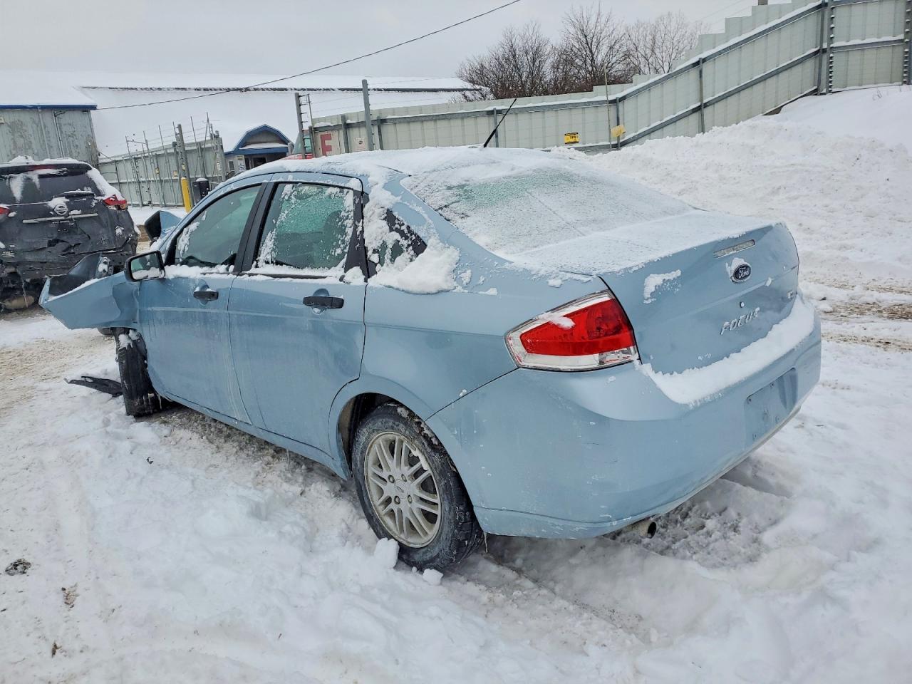 2009 FORD FOCUS SE photo 2