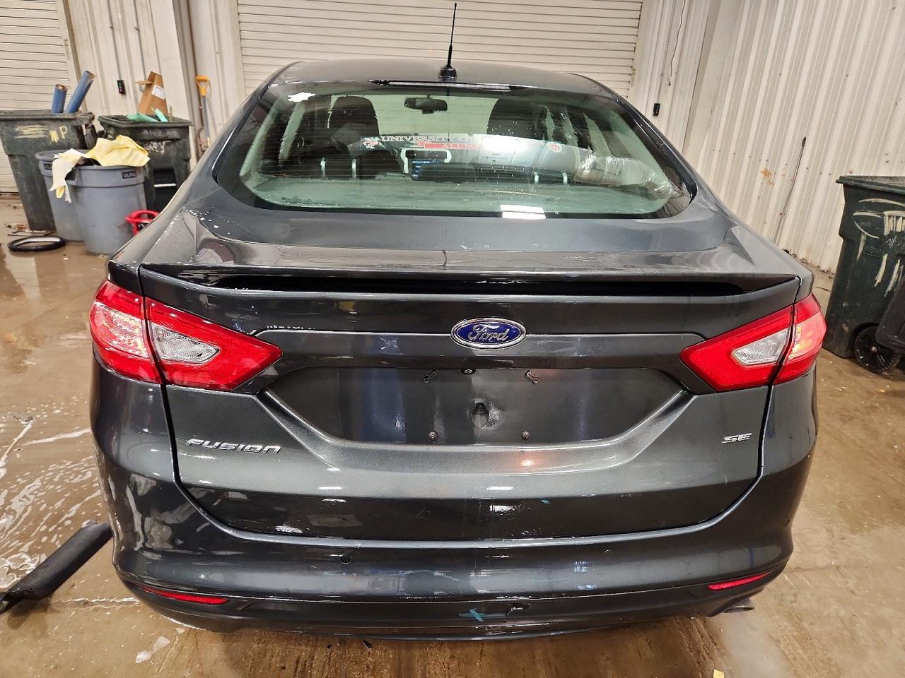 2015 FORD FUSION SE photo 16