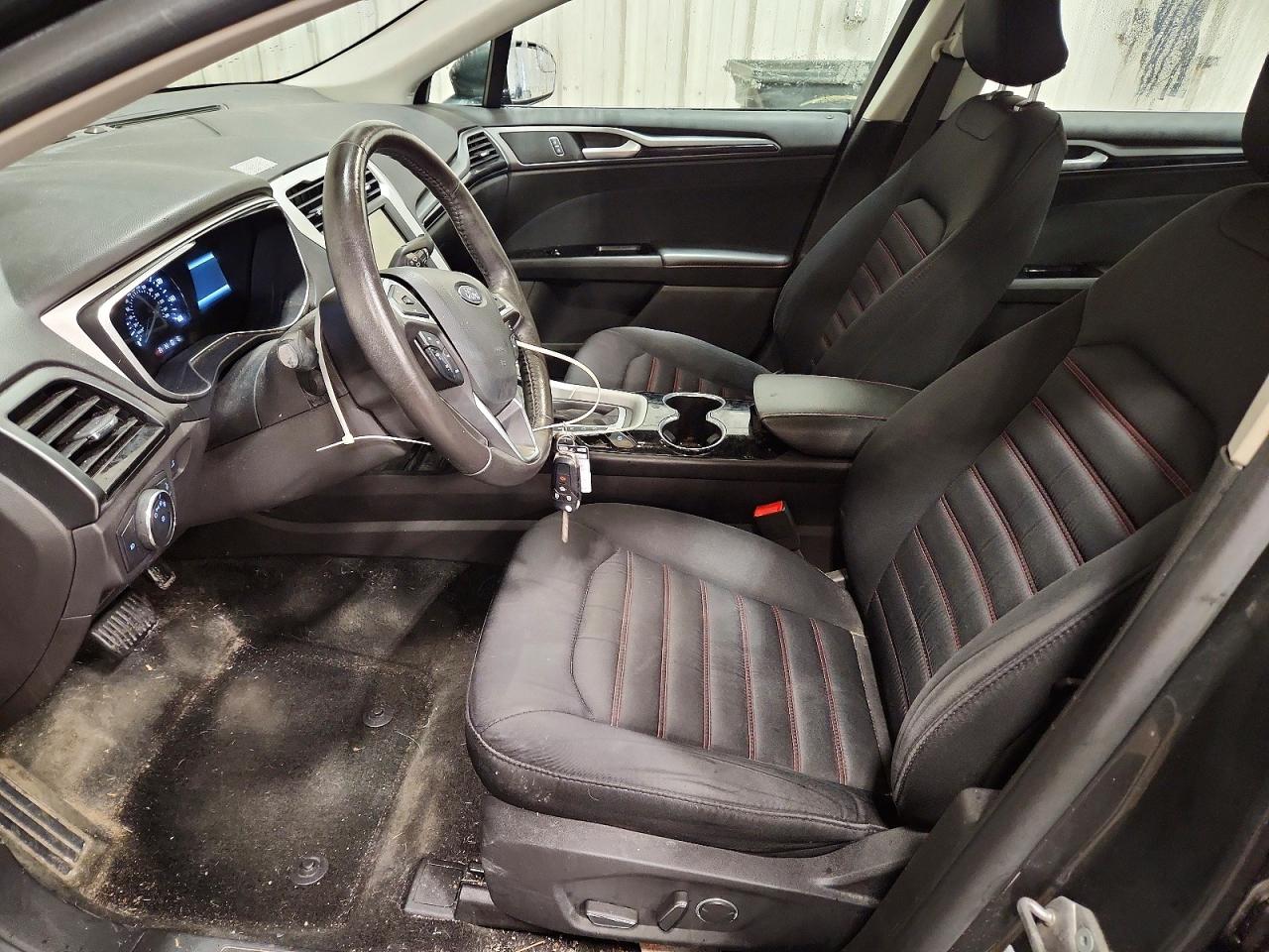 2015 FORD FUSION SE photo 19