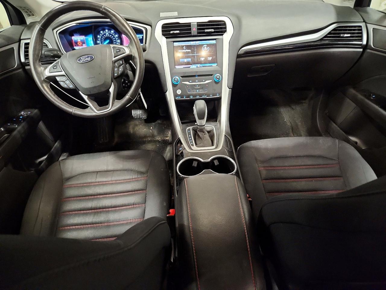 2015 FORD FUSION SE photo 22