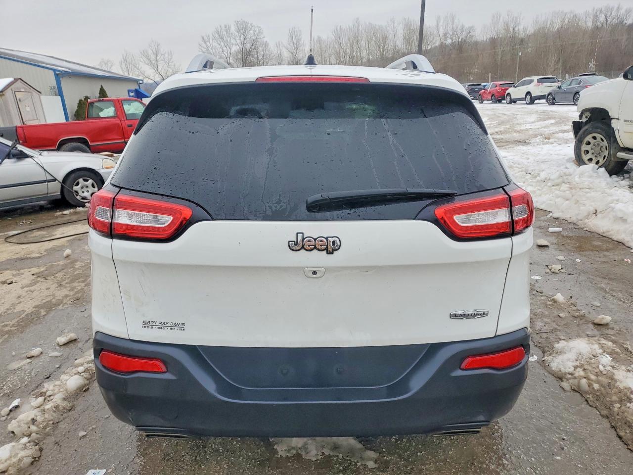 2015 JEEP CHEROKEE LATITUDE photo 11