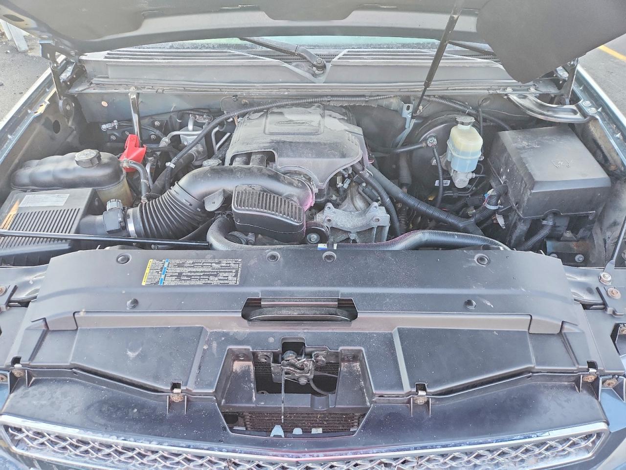 2010 CHEVROLET SUBURBAN K1500 LTZ photo 23