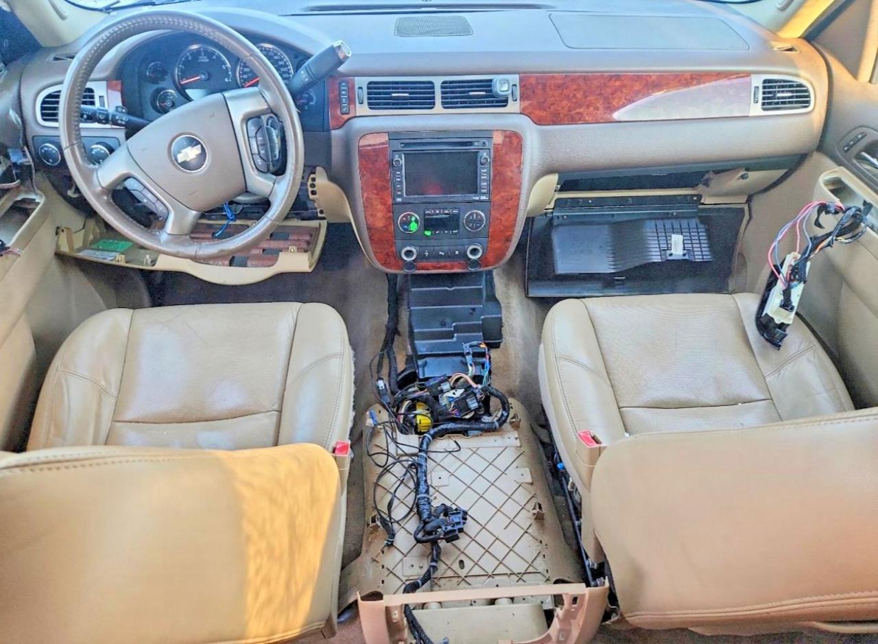 2010 CHEVROLET SUBURBAN K1500 LTZ photo 15