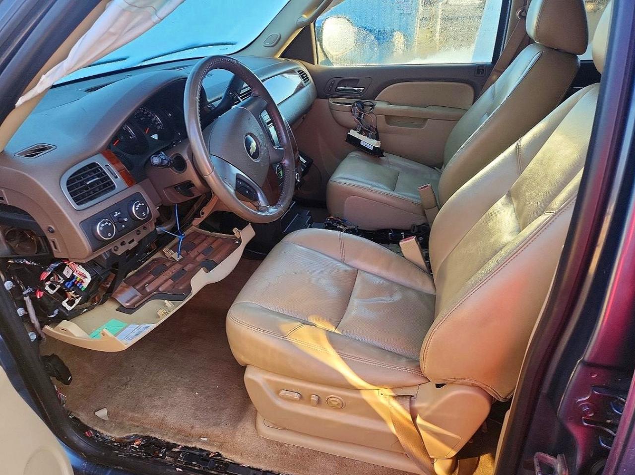 2010 CHEVROLET SUBURBAN K1500 LTZ photo 13