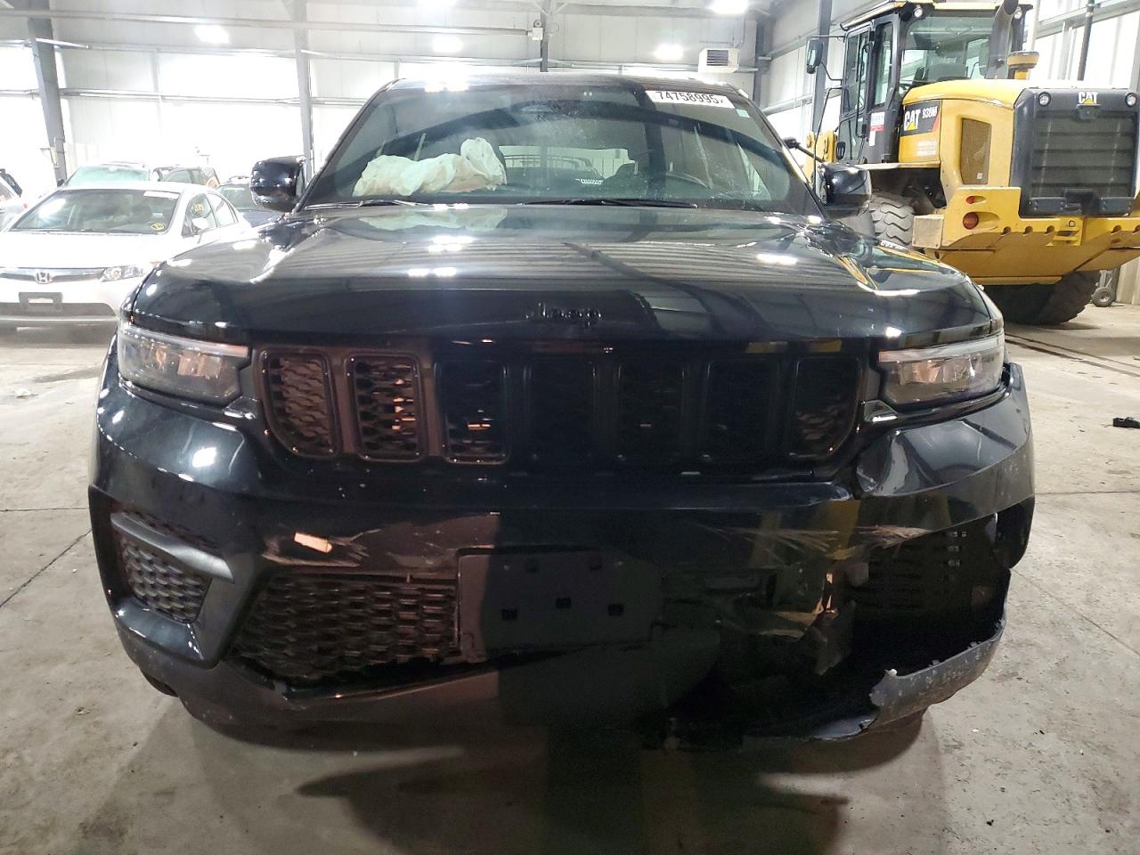 2024 JEEP GRAND CHEROKEE LAREDO photo 5