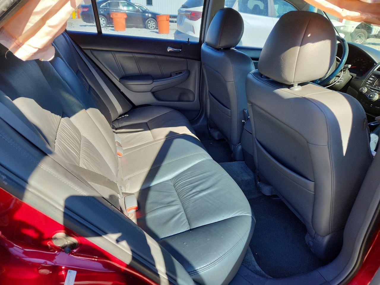 2005 HONDA ACCORD photo 10