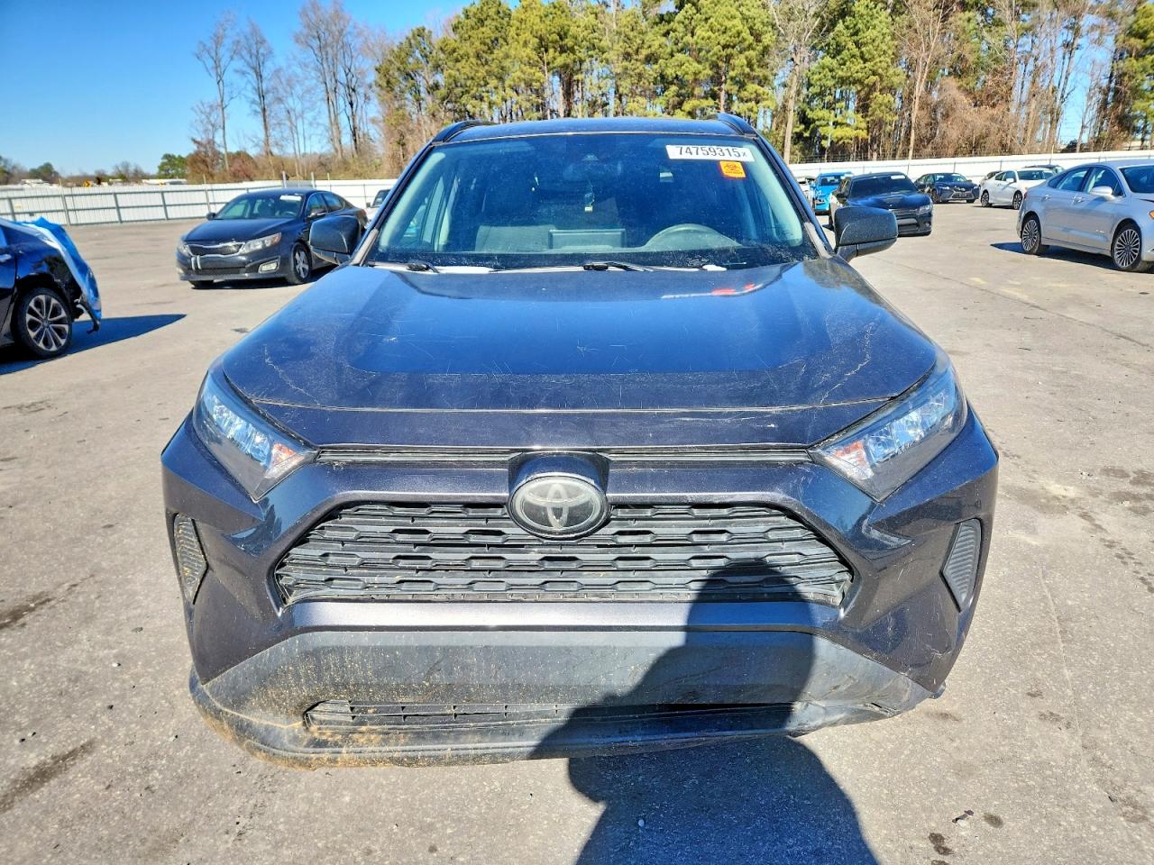 2019 TOYOTA RAV4 LE photo 9