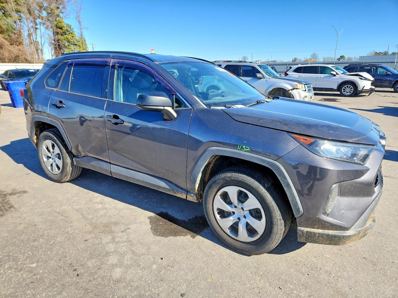 2019 TOYOTA RAV4 LE photo 7