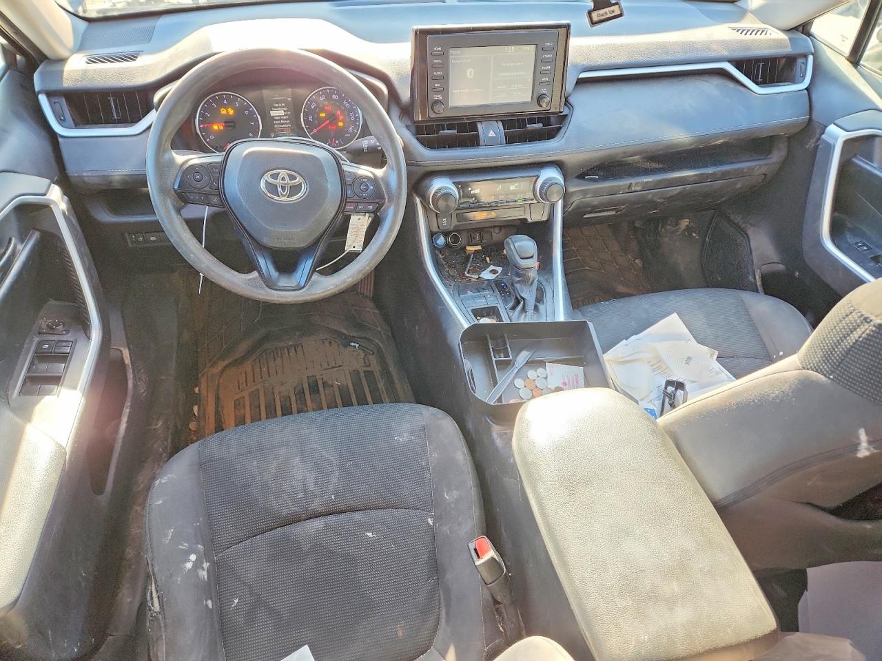 2019 TOYOTA RAV4 LE photo 15