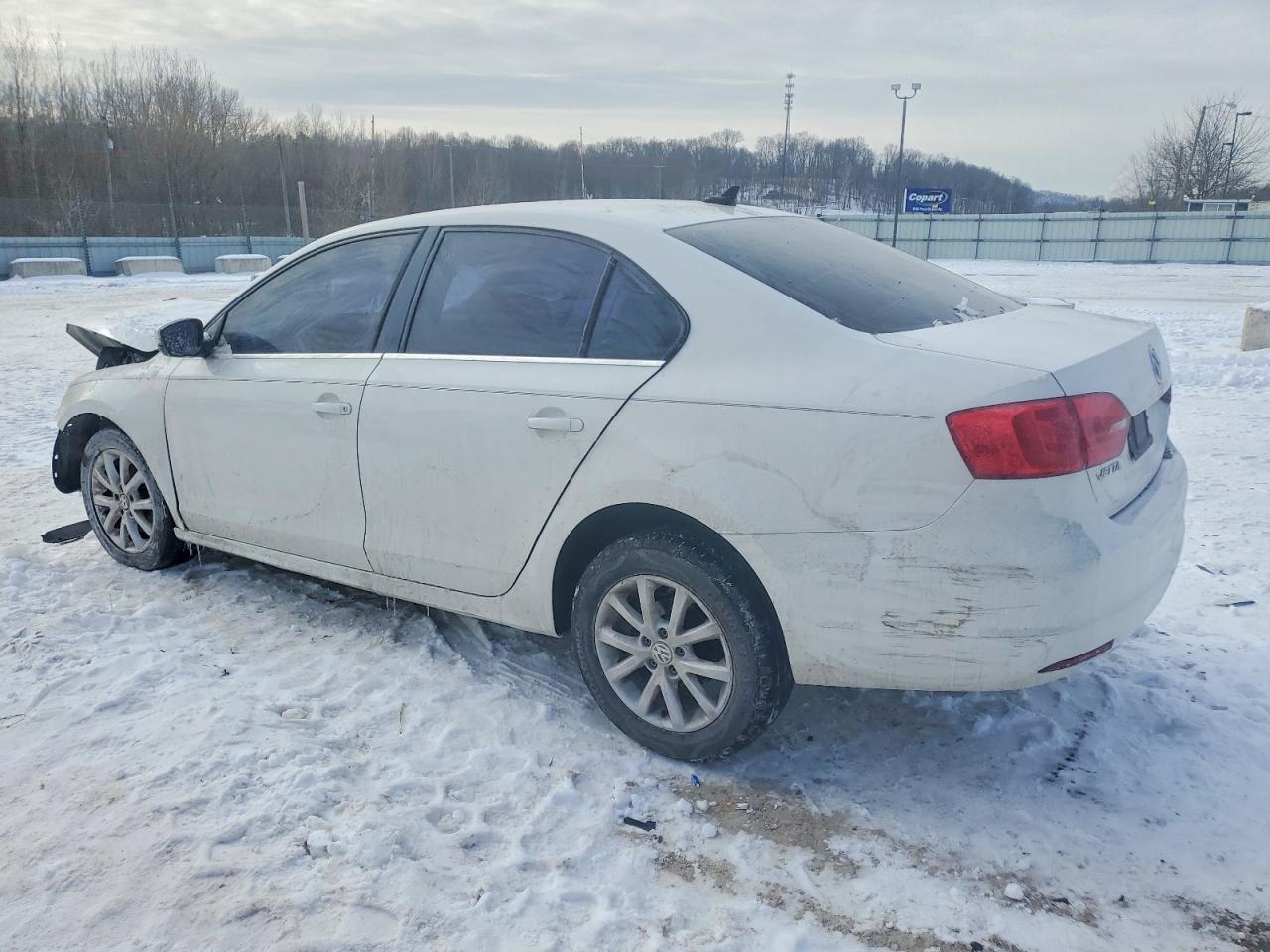2013 VOLKSWAGEN JETTA SE photo 3