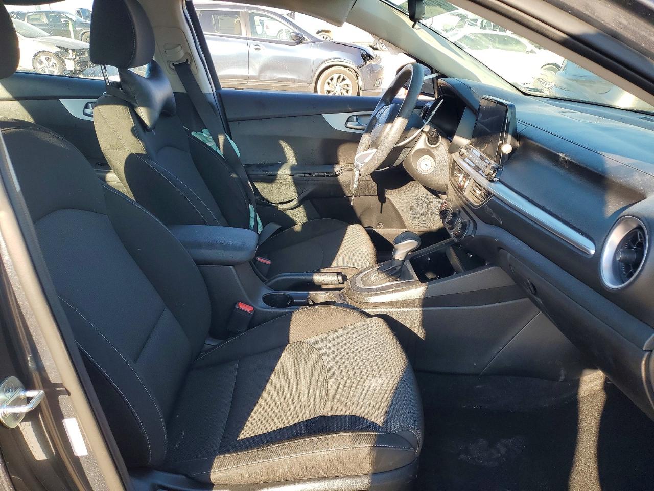 2023 KIA FORTE LXS photo 7