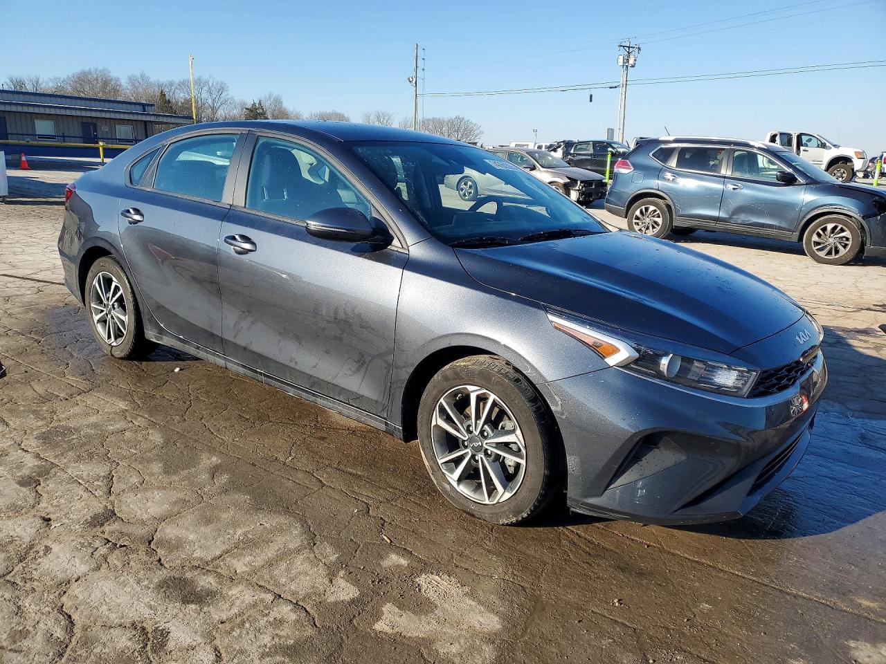 2023 KIA FORTE LXS photo 4