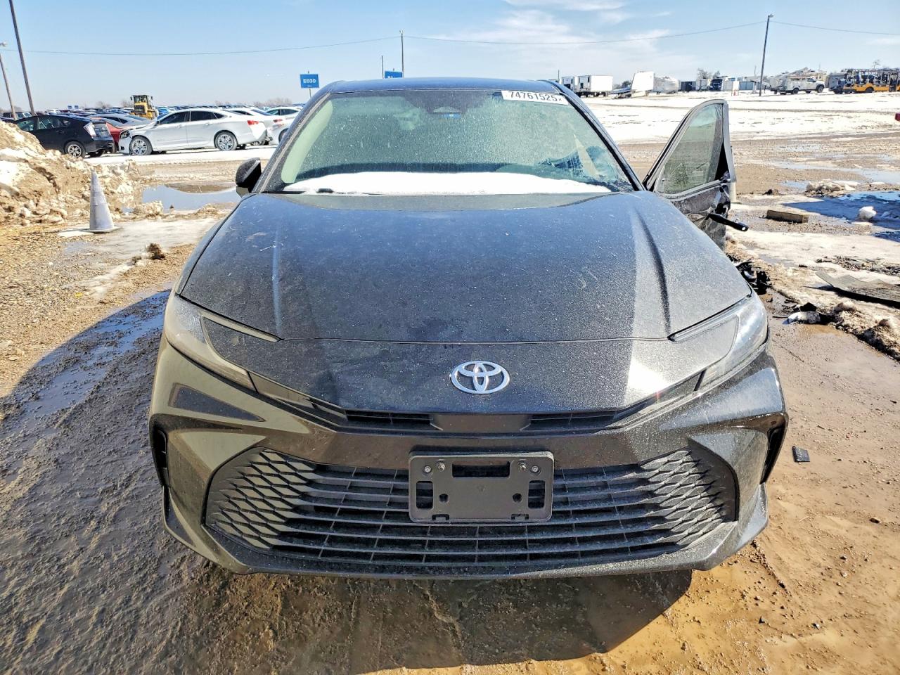 2025 TOYOTA CAMRY photo 5