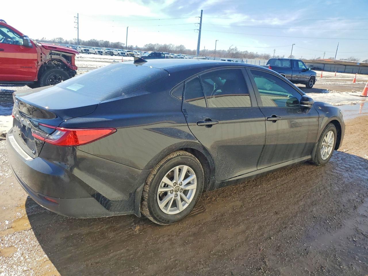 2025 TOYOTA CAMRY photo 3