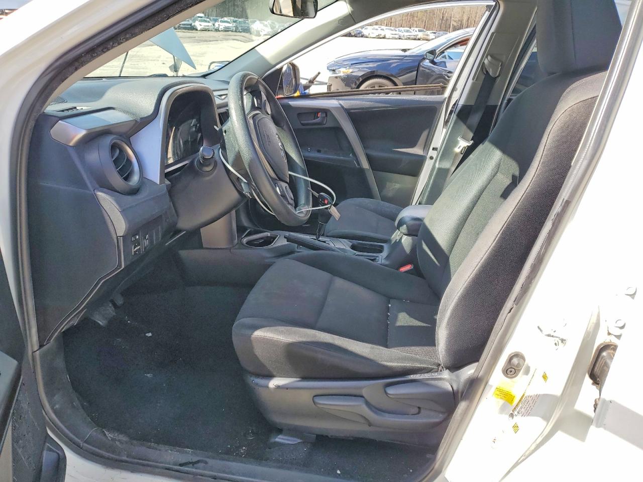 2016 TOYOTA RAV4 LE photo 13