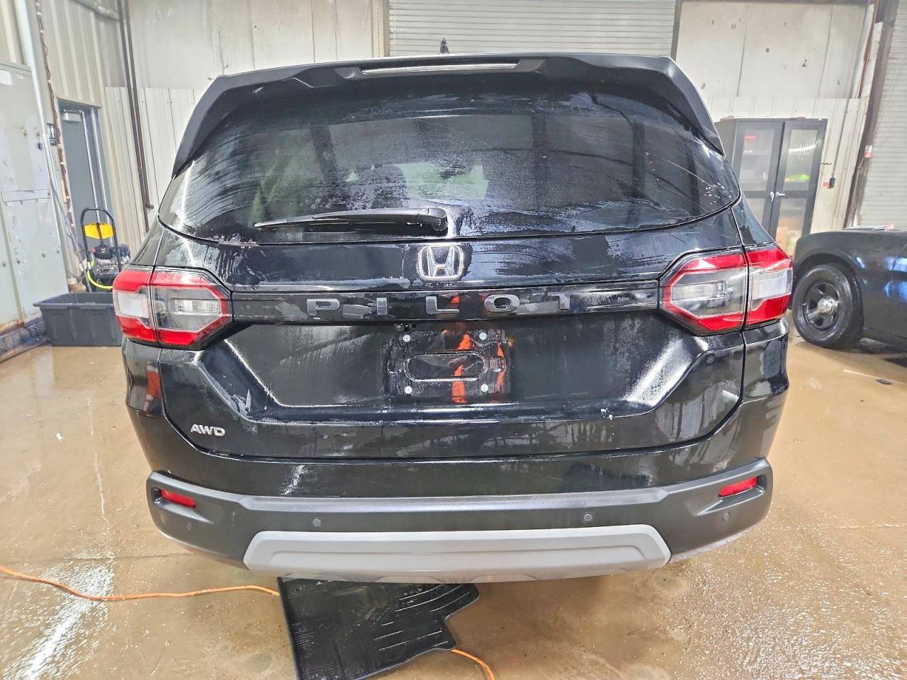 2025 HONDA PILOT EXL photo 11