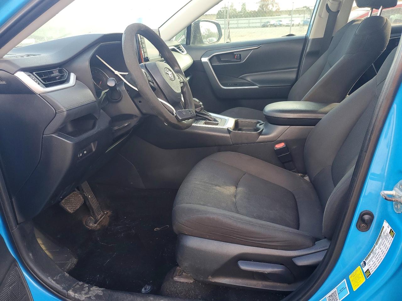 2019 TOYOTA RAV4 LE photo 13