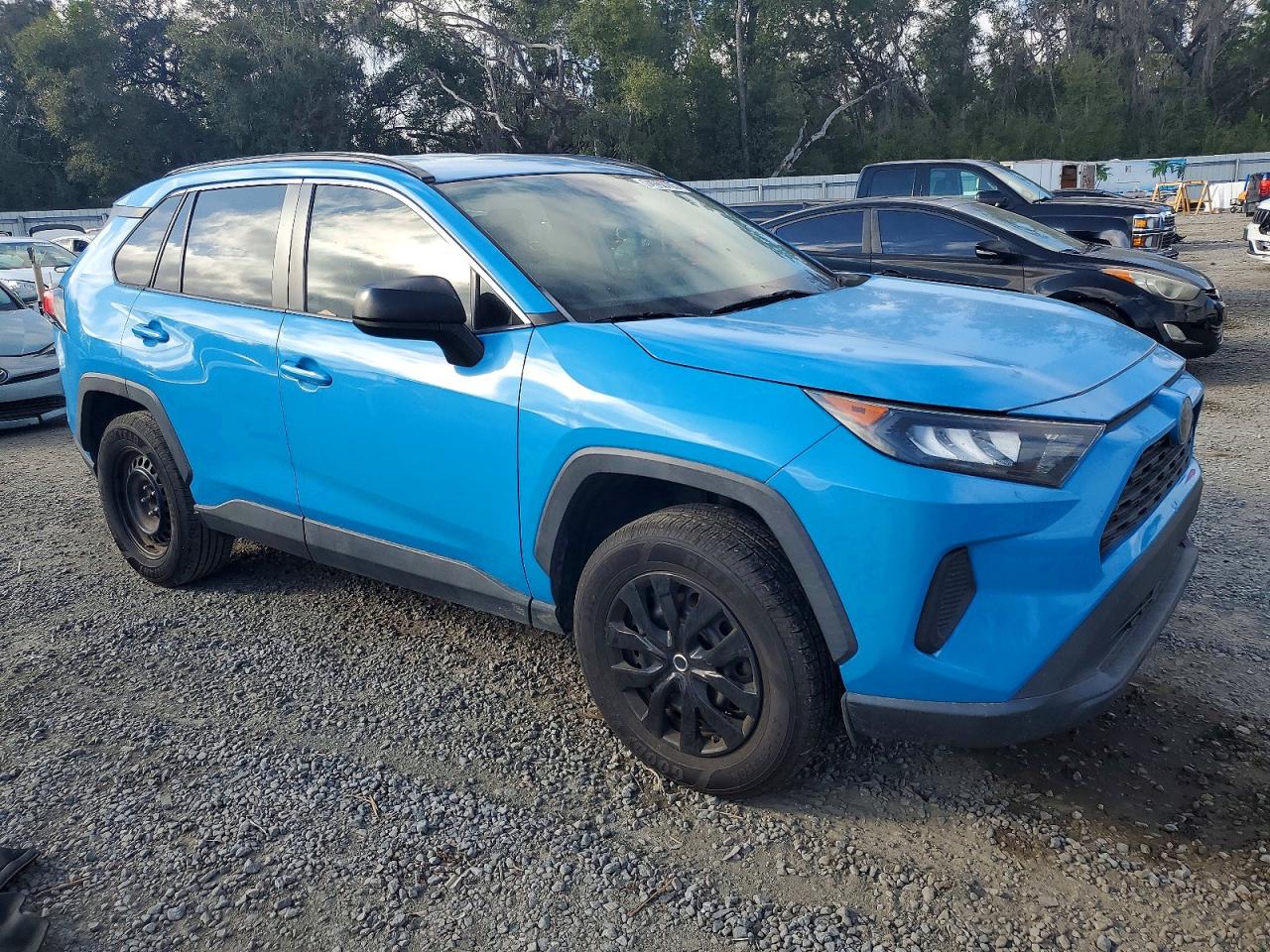 2019 TOYOTA RAV4 LE photo 7