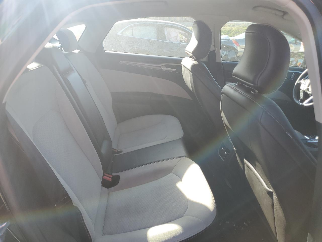 2019 FORD FUSION SE photo 19