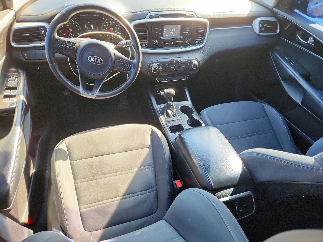 2016 KIA SORENTO LX V6 photo 8