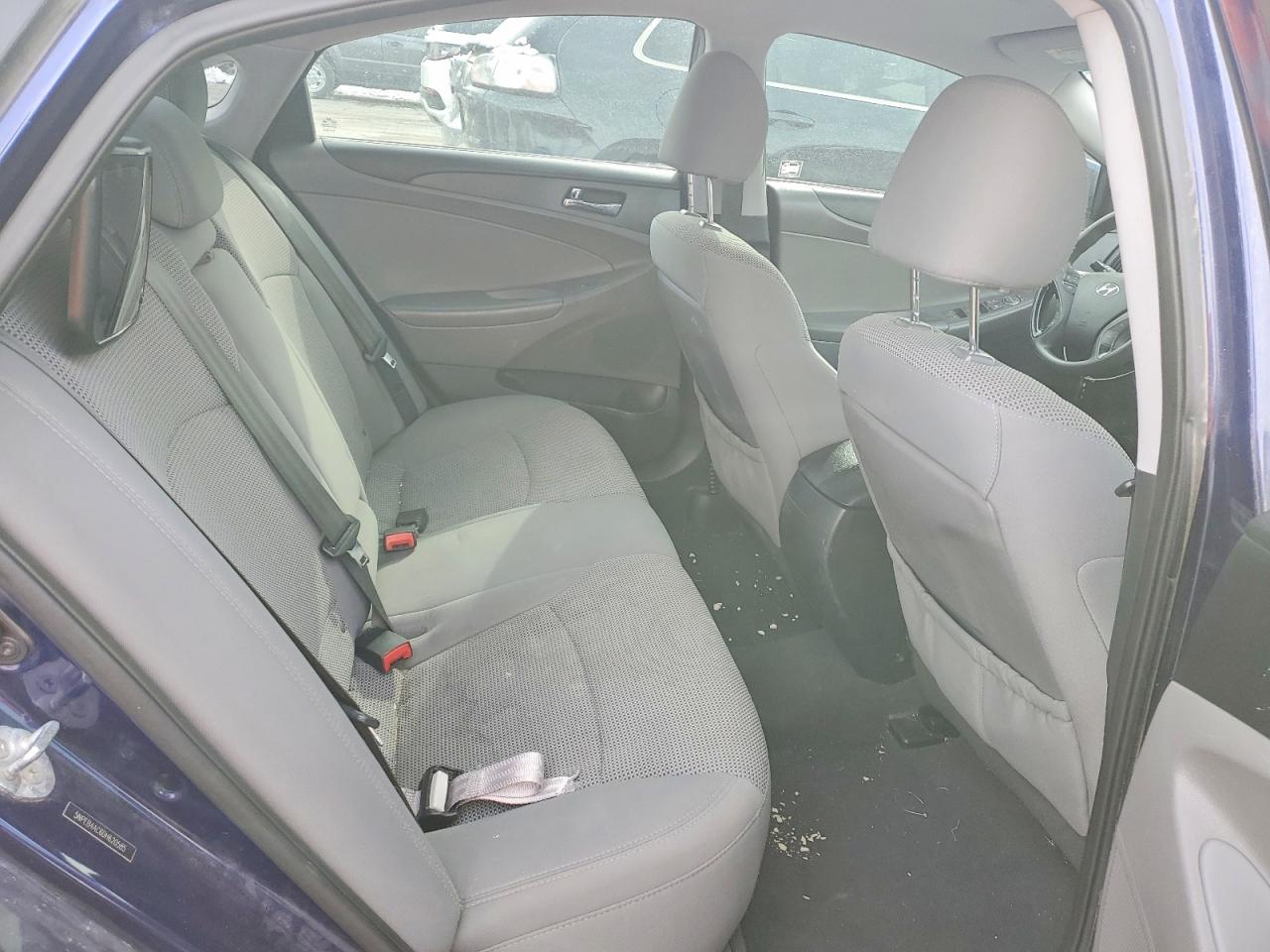 2013 HYUNDAI SONATA GLS photo 28