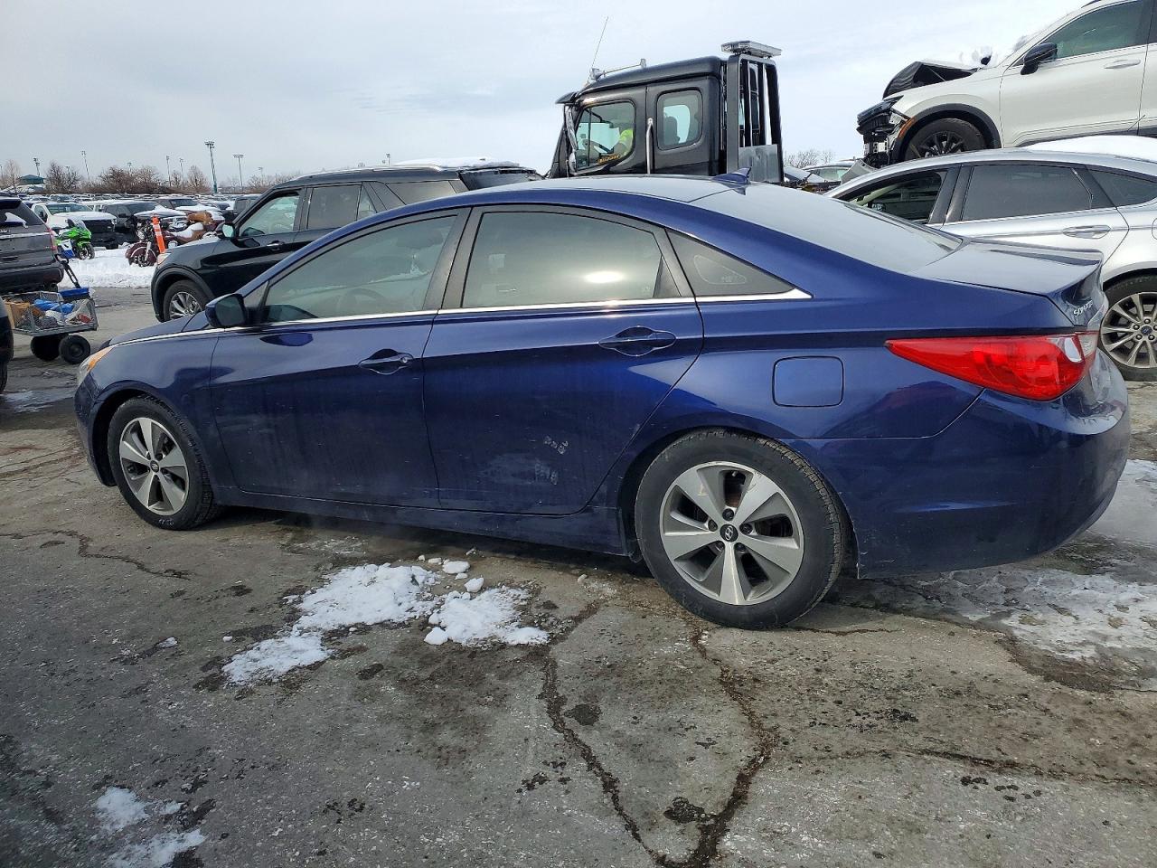 2013 HYUNDAI SONATA GLS photo 4