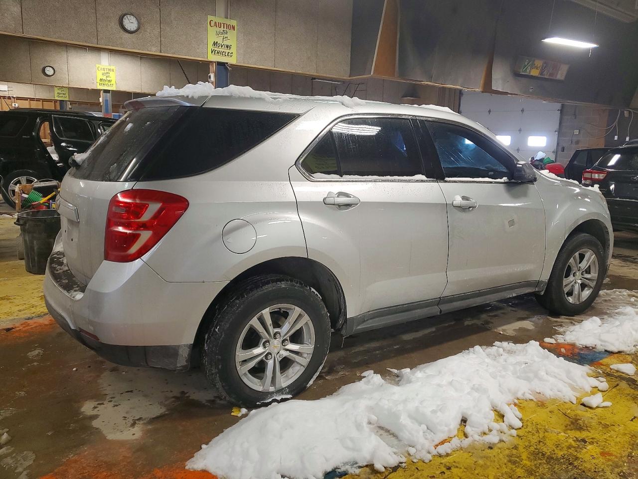 2017 CHEVROLET EQUINOX LS photo 3