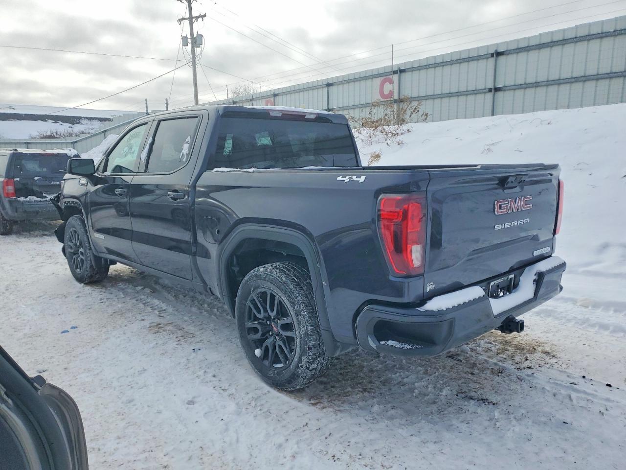 2025 GMC SIERRA K1500 ELEVATION-L photo 3