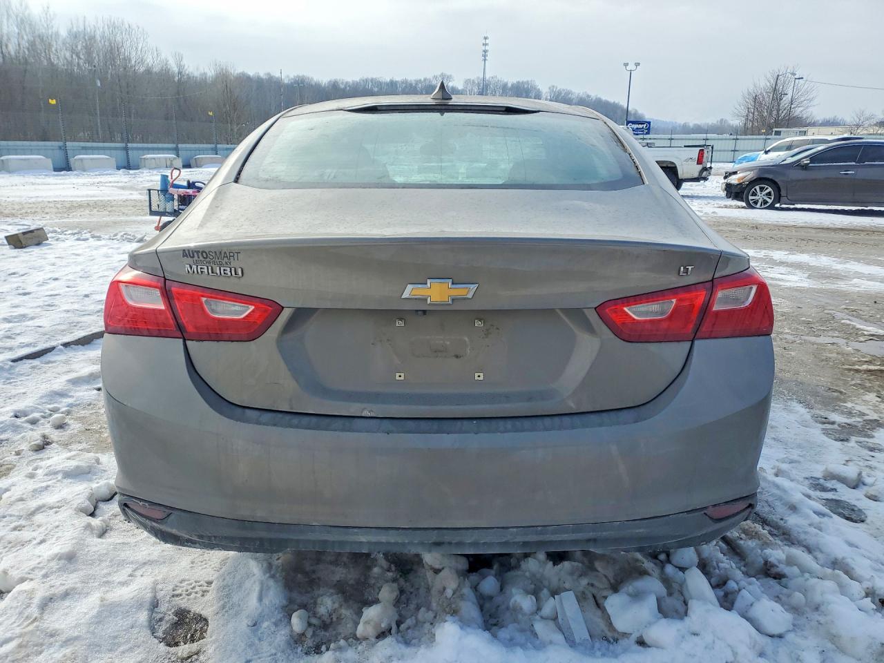 2017 CHEVROLET MALIBU LT photo 6