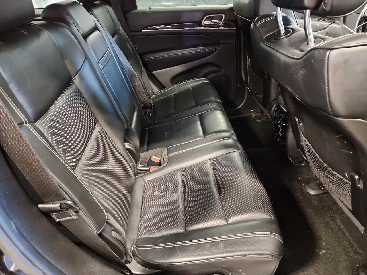 2015 JEEP GRAND CHEROKEE OVERLAND photo 10
