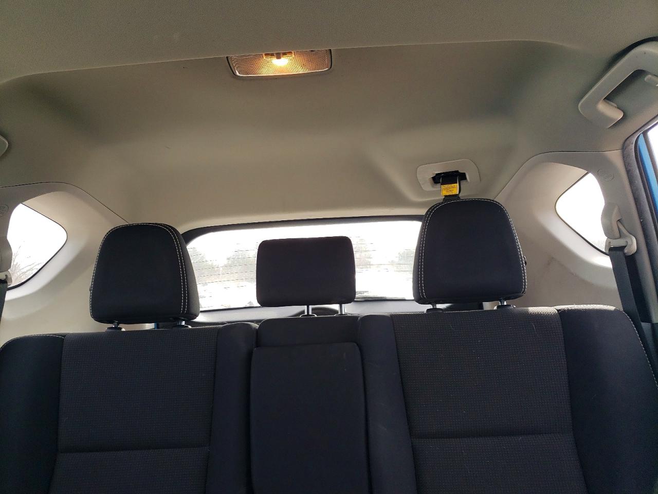 2017 TOYOTA RAV4 XLE photo 19