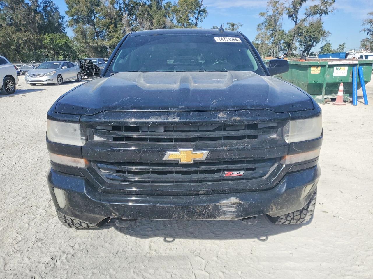 2016 CHEVROLET SILVERADO K1500 LT photo 5
