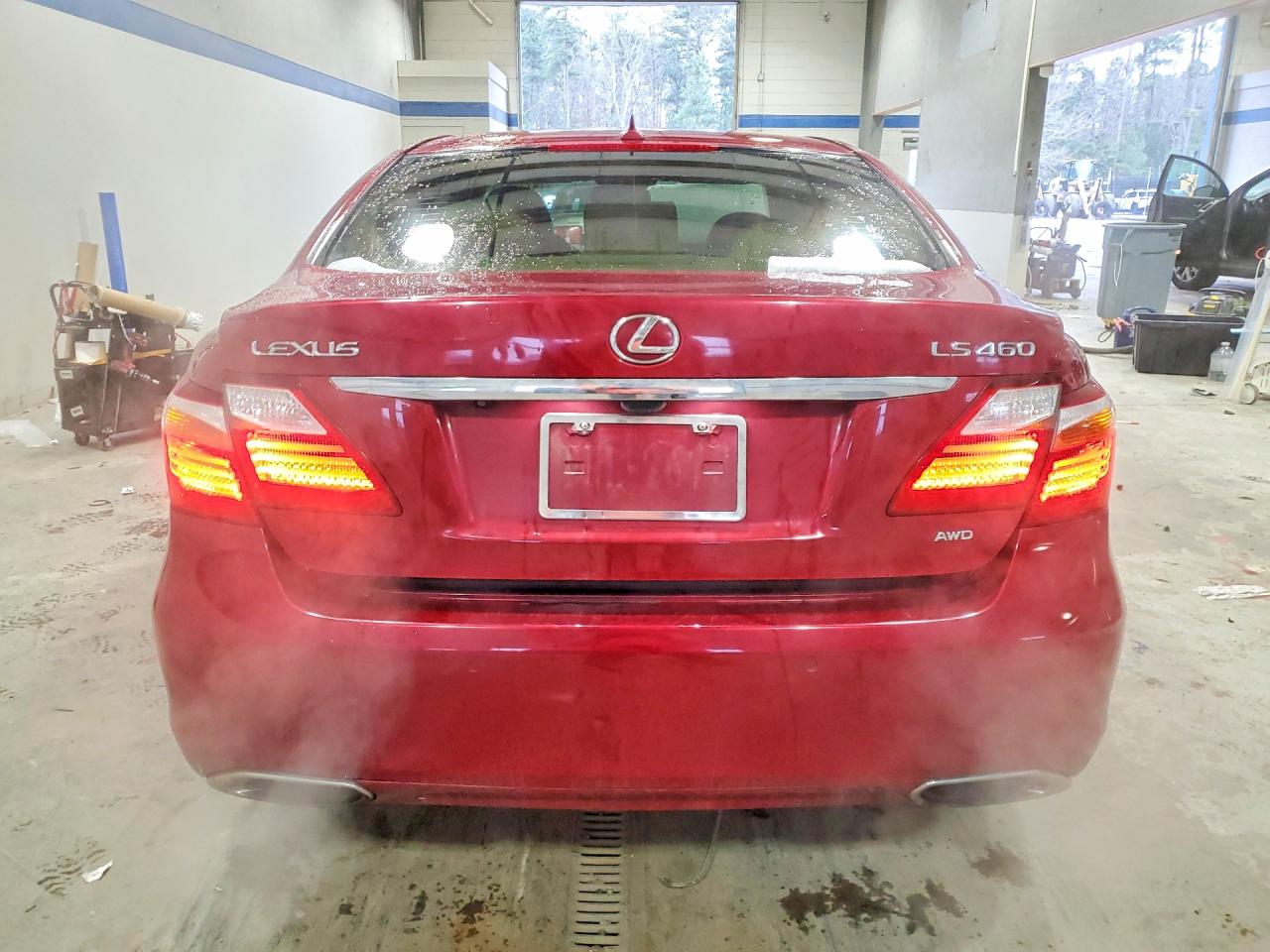 2010 LEXUS LS photo 6