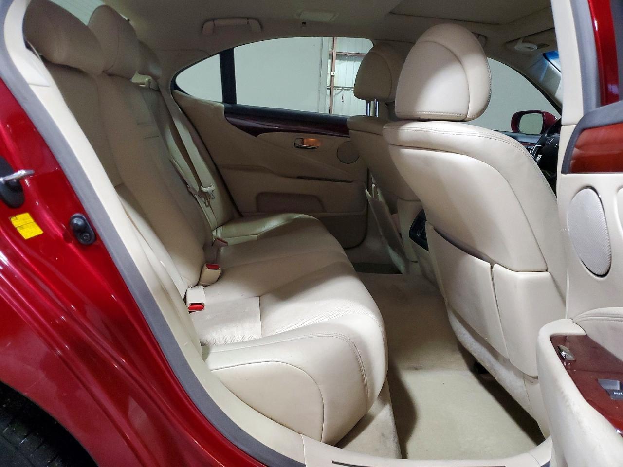 2010 LEXUS LS photo 10